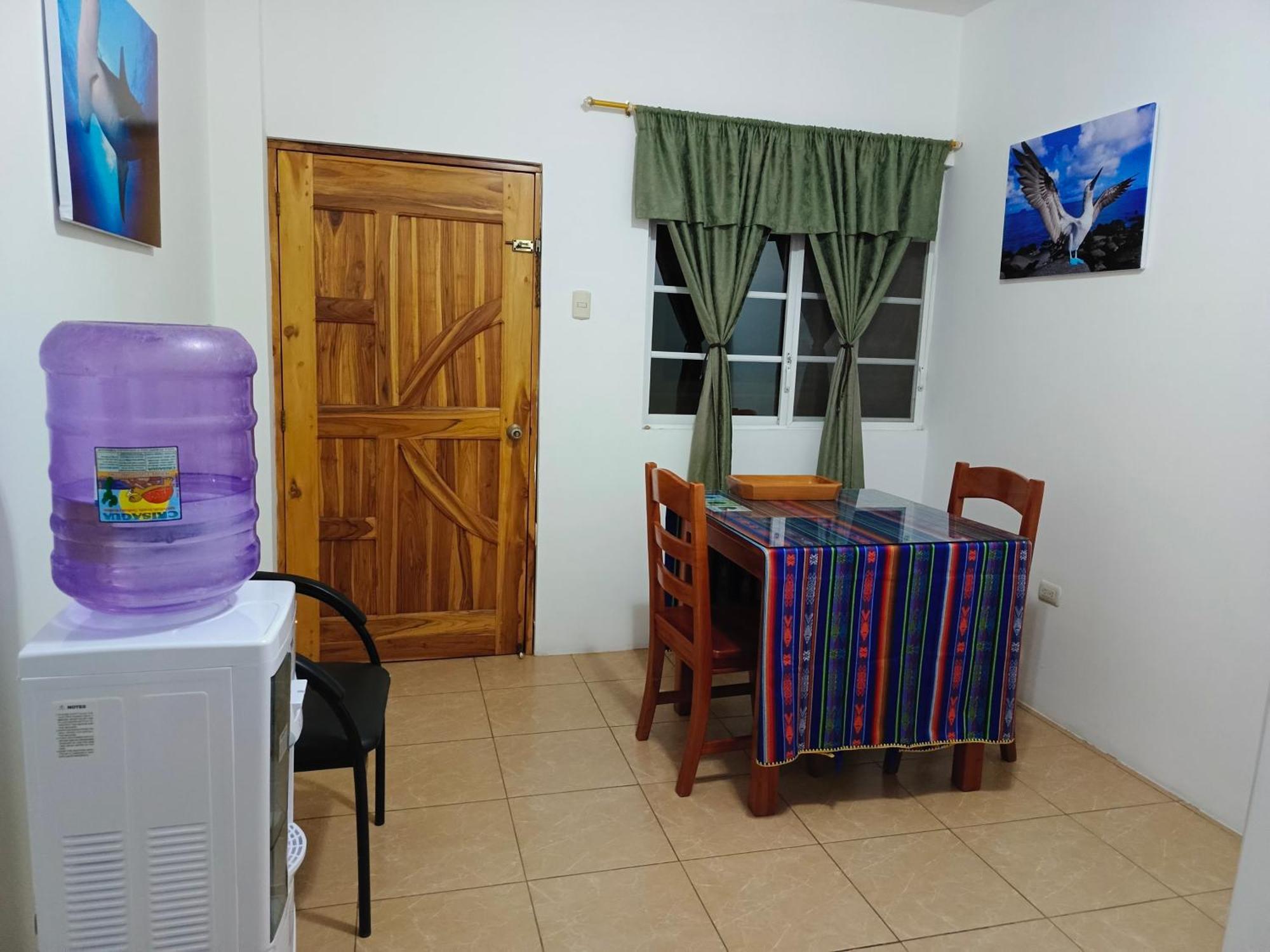 Teresita'S House Suites Con Cocina Privada Puerto Baquerizo Moreno Eksteriør billede